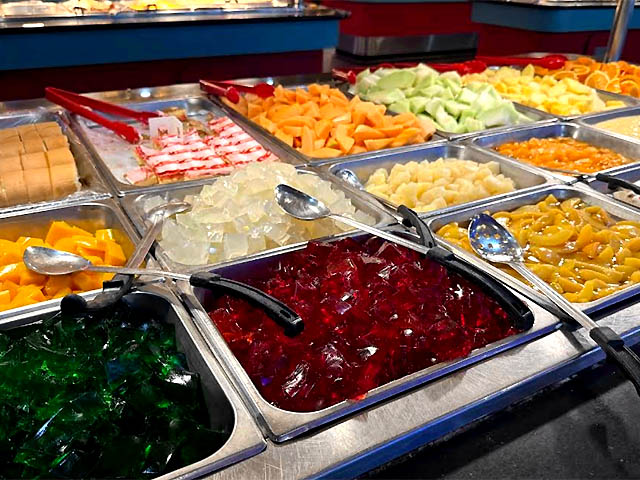 Restaurant buffet bar